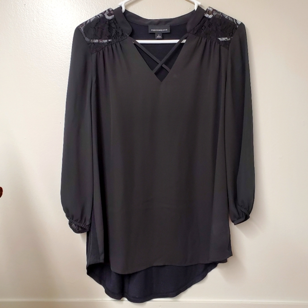 Fortune + Ivy, black blouse, size Medium